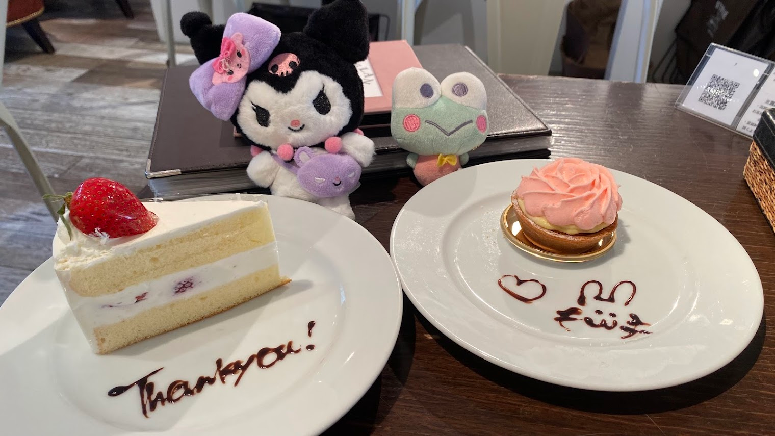 Photo of two shaved ice desserts.