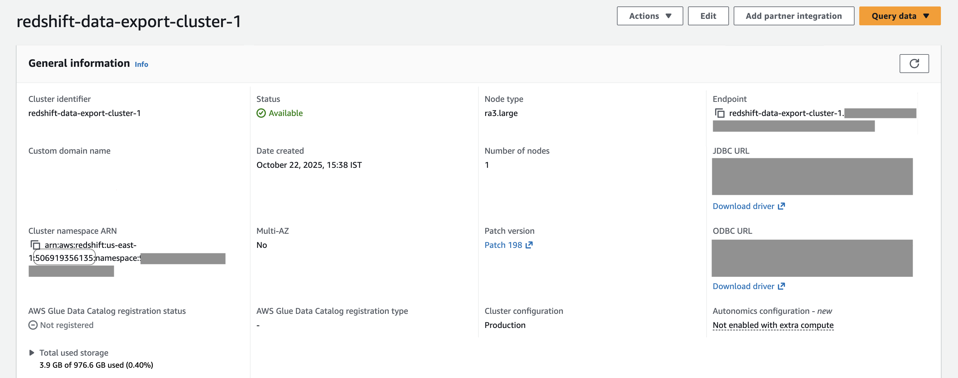 An AWS Redshift cluster general information screen.